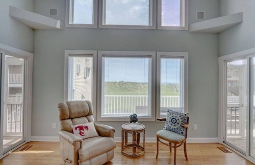 Village of Stump Sound House | The Great Escape: 3BR/3.5BA house, North Topsail Beach, Sleeps 11, Pool & Tennis