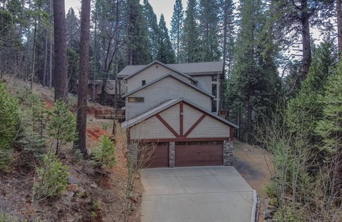 Arnold Cabin | THE GREAT ESCAPE - 6 BEDROOM 5.5 BATHROOM W/SAUNA IN BLS