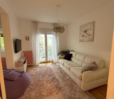 Novo Sarajevo Apartment | The Great Gatsby