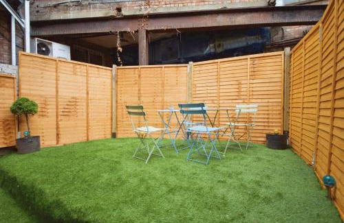 Harringay House | The Green Garden House near Tottenham Stadium Alexandra Palace Finsbury P