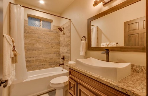 Tahoe Island House | The Grizzly - Four Bedroom Home