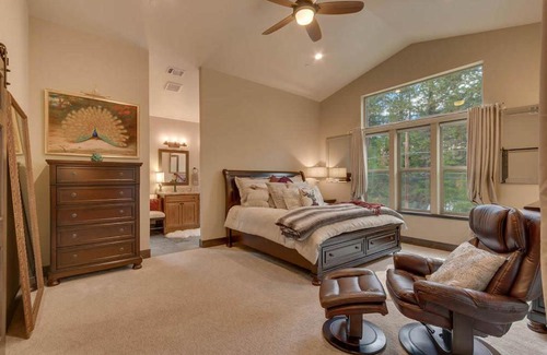 Tahoe Island House | The Grizzly