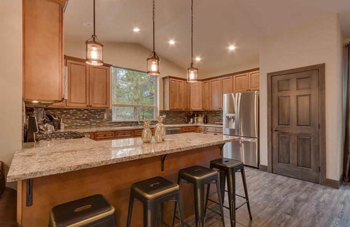 Tahoe Island House | The Grizzly