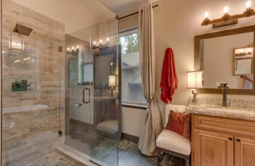 Tahoe Island House | The Grizzly