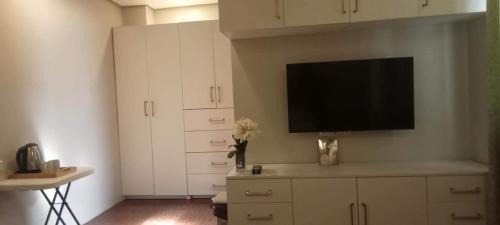 Talomo District House | The Guest Room at Anahaw Estates Davao