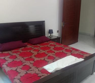 Gulberg Bed & Breakfast | The Gujrat Guest House