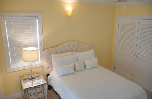 Vaughans Resort | The Hamilton Beach Villas & Spa