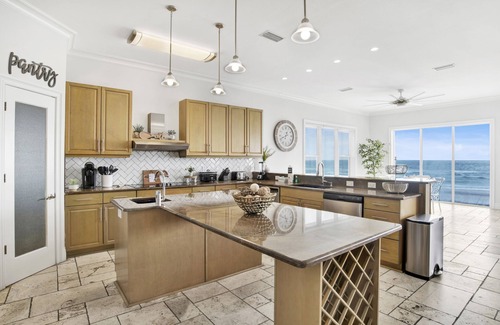 Orange Beach House | The Hammock Dunes - Stunning Beachfront Homes with a total of 14 bedrooms in OBA