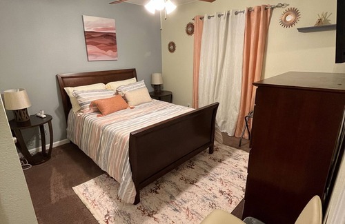 Mount Houston House | The Happy Hyde Away