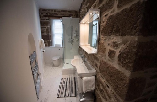 Stonehaven Apartment | The Harbour Tower A/D