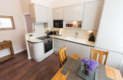 Stonehaven Apartment | The Harbour Tower A/D