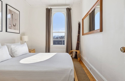 Lake Placid Hotel | The Haus on Mirror Lake Suite 6