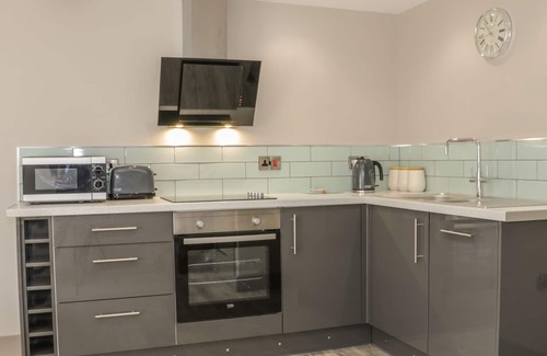Craven Arms Cottage | THE HAY LOFT, with hot tub in Craven Arms