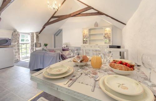 St Austell House | The Hayloft at Hembal Manor