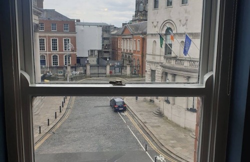 City Centre Dublin Apartment | The Heart of Dublin City | Historic 2 Bed Apartment