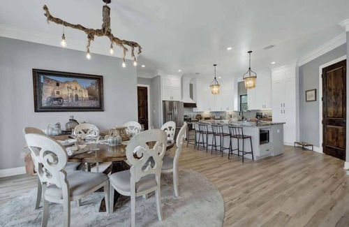 Fredericksburg House | The Heavy Pour