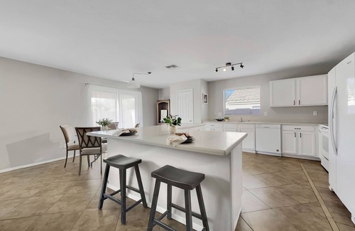 San Tan Heights House | The Heights San Tan with Community Pool!