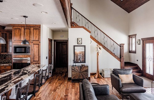Preston House | The Hemsley Ranch Guesthouse