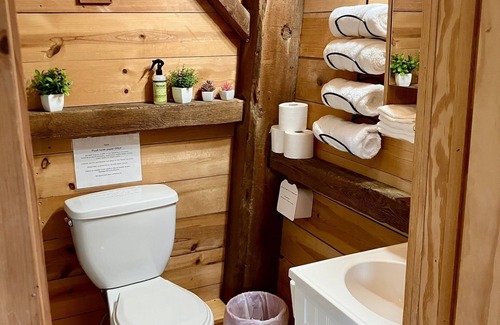 Colliersville Cabin | The Heron - Unique vacation getaway for 2 in historic cabin