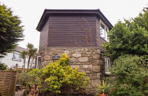 Goldsithney Cottage | The Hexagon House