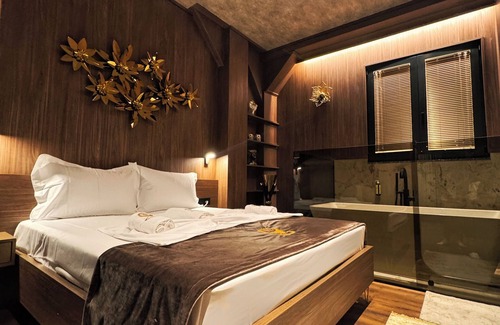 Tirana Hotel | The HH Point