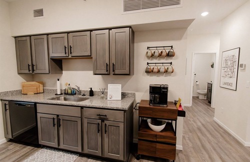 Lawrence Apartment | The Hidden Gem - 3 Bedroom, 2 Bath - Minutes from KU and Downtown