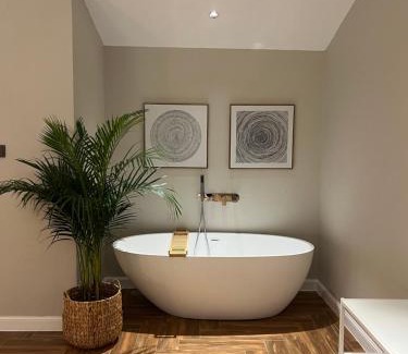 Abu Dhabi House | The Hidden Lodge