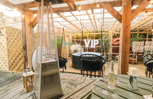 Barlby House | The Hide Away