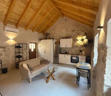 Kastel Novi Apartment | The Hideaway - Kastel Novi