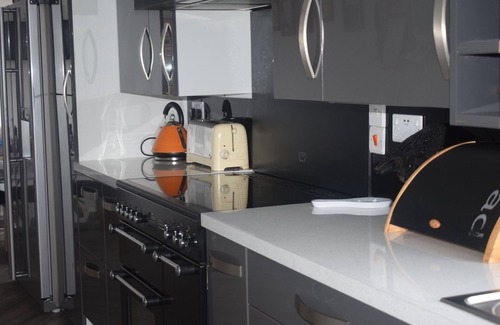 Bude Apartment | The Hideaway, with optional hot tub hire - sleeps 4