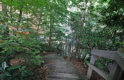 Sugar Mountain Condo | 'The Hideout' - 2B Condo Minutes from Banner Elk