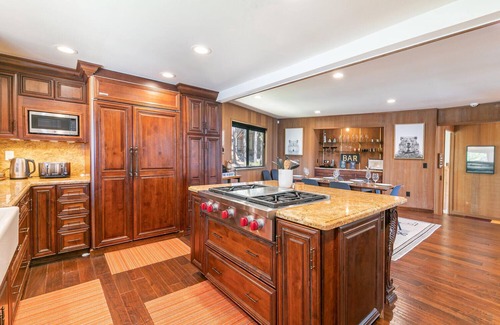 Lake Forest House | The Hideout at Dollar Point - Private Hot Tub, Lake View, Recently Renovated