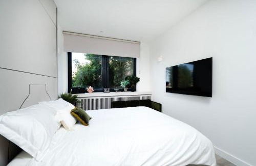 Harrow Apartment | The Hill by Nestor