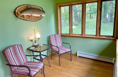 Isle House | The Hill House. A peaceful lake home on the shoreline of Mille Lacs Lake.