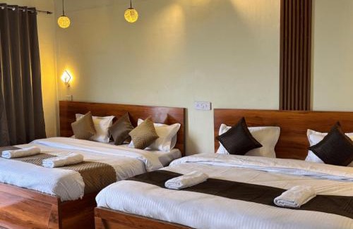 Guptkashi Hotel | The Hills Inn Resort Guptkashi