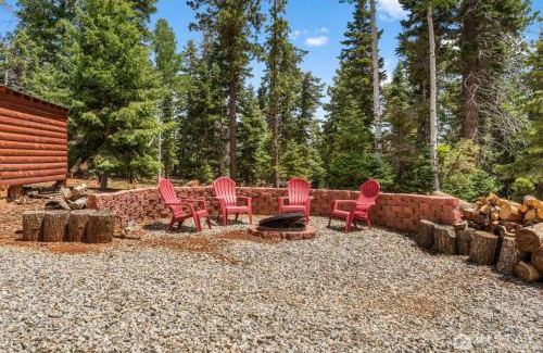 Duck Creek Village House | The Hilltop Hideaway with Private Hot Tub and Deck