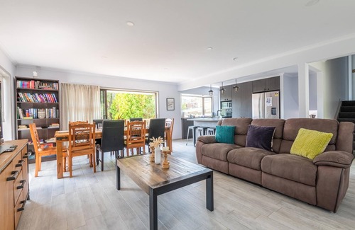 Lynmore House | The Hiltons | Two Houses, One Site with Spa Pools