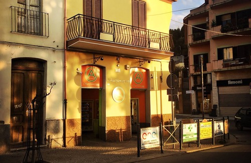 Iglesias Historic Centre Apartment | THE HIVE -STEFY'S APARTMENT- IUN P7174