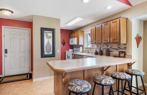 Branson West House | The Hogue Penthouse – Unwind and Relax