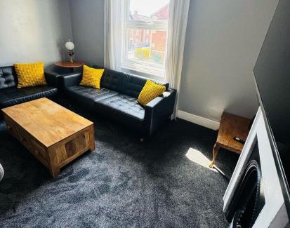 Trowbridge Apartment | The Hope