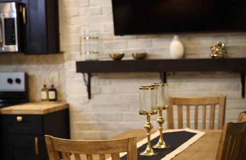 Preston Other | The Horse Carriage 2 miles from Foxwoods Casino