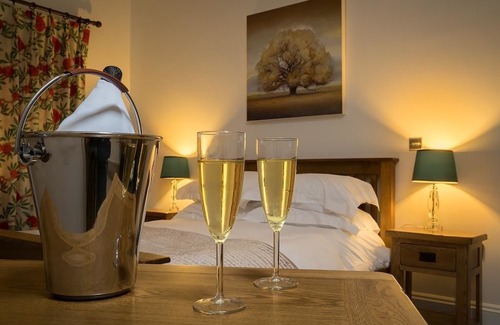 Levisham Hotel | The Horseshoe Inn