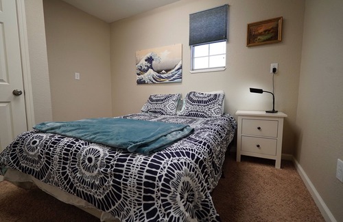 South Westminster House | The hostel: Access Denver, Boulder, and the Rockies