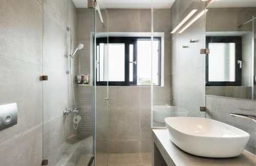 Thissio Apartment | The HostMaster Persephone Yellow Opulence 2nd floor