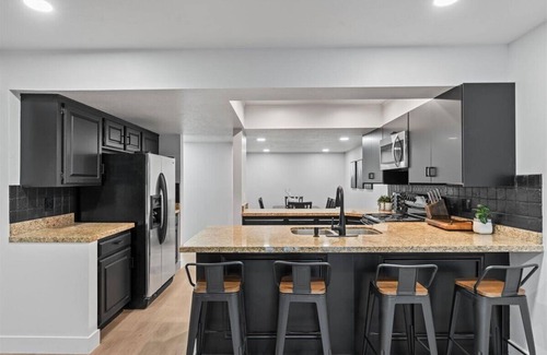 Cottonwood Heights House | The House Between 2 Canyons