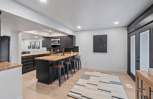 Cottonwood Heights House | The House Between 2 Canyons