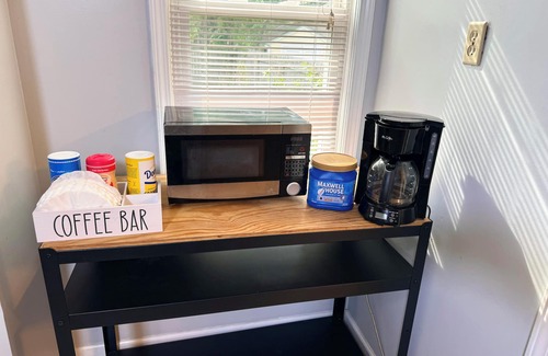 Ohio City Apartment | The House Hotels-5 Mins from Downtown-W45th1 Lower