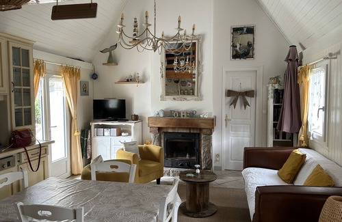 Barneville-Carteret House | The house in the dunes, all comforts, private residence, beach access on foot