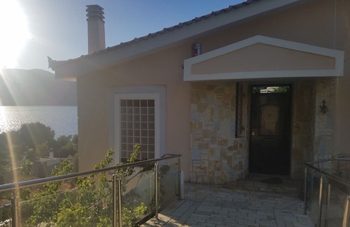 Skroponeria Apartment | The house is situated on the beach and it is only 1 minute walk .