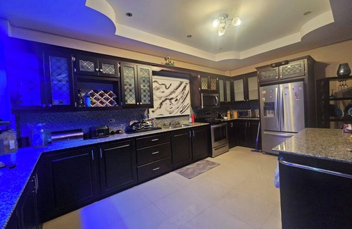 Claxton Bay House | The House of Praise 4Bd